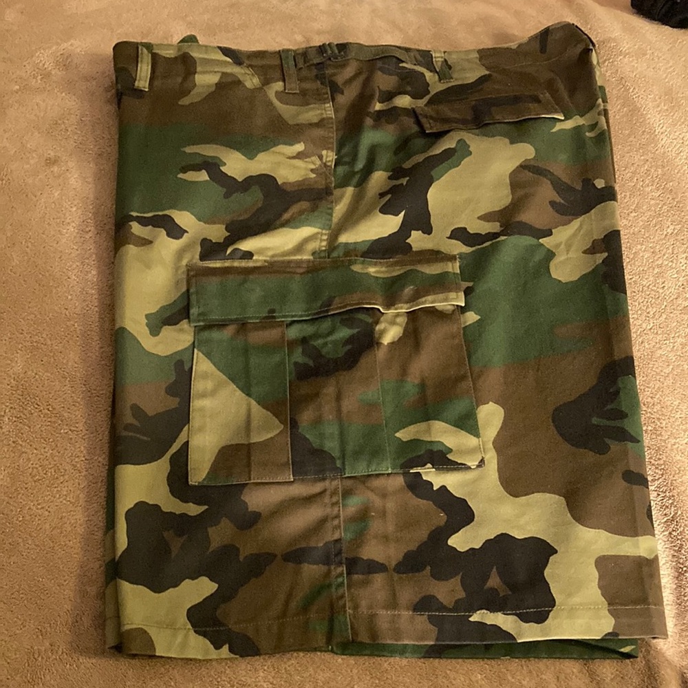 Men nwot camo cargo shorts